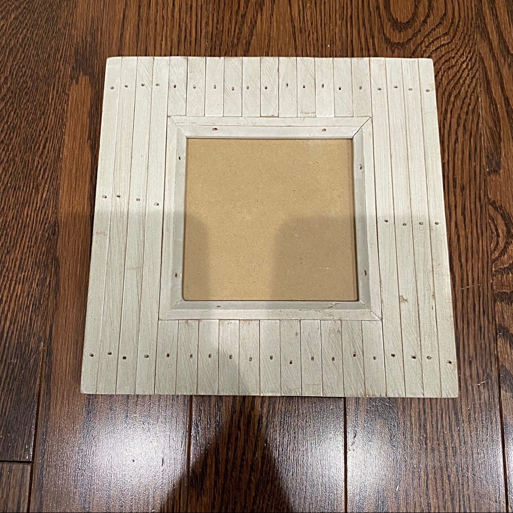 {Sicura} Coastal Square Picture Frame